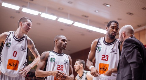 Novým trénerom BC Prievidza Michael Claxton