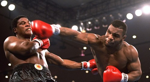 Počítačová simulácia našla najlepšieho boxera ťažkej váhy všetkých čias
