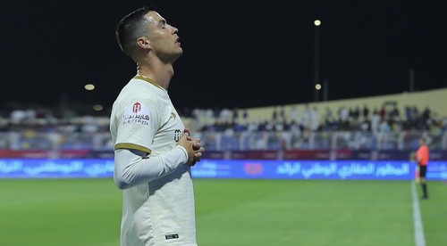 Ronalda môžu vyhostiť za obscénne gesto. Je to trestný čin