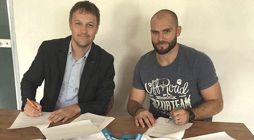 Ďalším skúseným centrom so zmluvou je Tomáš Troliga