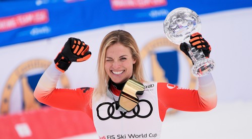 Gutová-Behramiová suverénna v Sun Valley, má glóbus za super-G, Odermatt bol istý víťaz