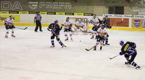 Pod Pustým hradom sa po zmenách stále čaká na prvý bodový zisk