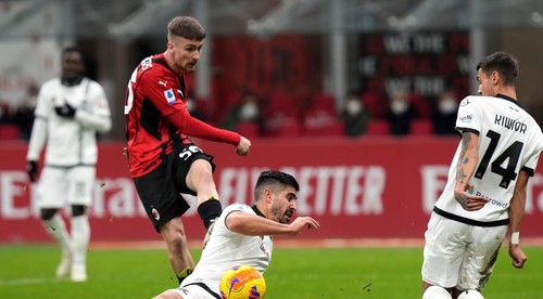 Rozhodca plakal v šatni po poškodení milánskeho AC
