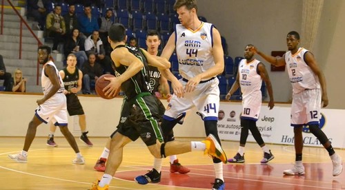 Handlová zvládla dôležitý súboj v Lučenci