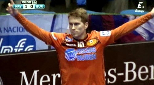 Ďalší zázračný gól z futsalu! Brankár ani netušil, čo sa stalo