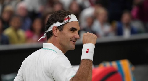 Pochybnosti pre vek sú, Federer ich eliminuje výkonmi
