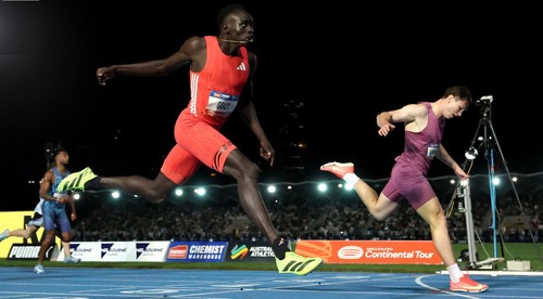 Prvý zo zlatých atletických mítingov prebehol v Melbourne