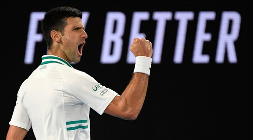 Djokovič získal 18. grandslamový titul. Federer s Nadalom majú po 20