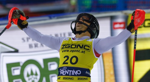 Bulhar Popov vyhral nočný slalom mužov v Madonna di Campiglio