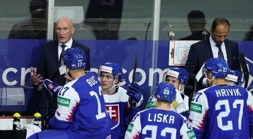 Hokejoví reprezentanti rozložia svoj stan v Trenčíne a Žiline