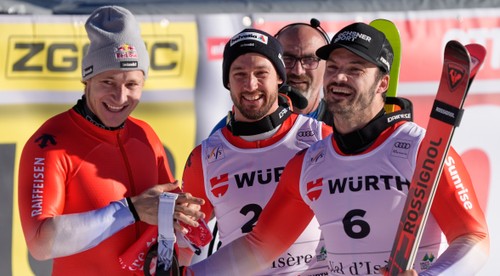 Dominancia Švajčiarov vo Val d'Isere, víťazom obráku Meillard