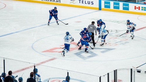 Slovensko - USA 2:5 v semifinále Hlinka Gretzky Cupu. O bronz dnes proti Fínsku o 20:00 na JOJ ŠPORT