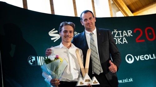 Lyžiarom roka skokan Hektor Kapustík