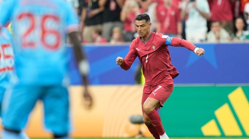 Ronaldo najstarším hráčom v poli, ktorý nastúpil v základe