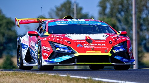 GT2 ES: Štefan Rosina ovládol úvodné preteky v Paul Ricard
