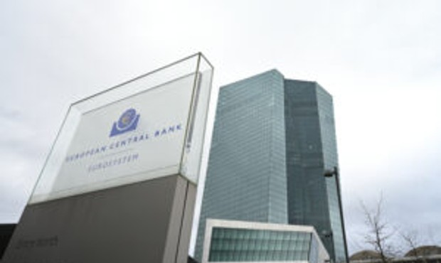 J. Sturnaras: Politika ECB bude závisieť od rozsahu narušenia dodávok energií