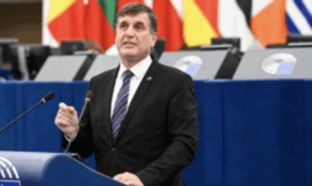 Branislav Ondruš: Politici na čele odborov? Bežná európska prax. VIDEO