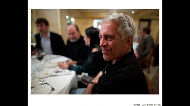 Poľsko vyšetruje obchodovanie s ľuďmi spojené s Jeffreyom Epsteinom