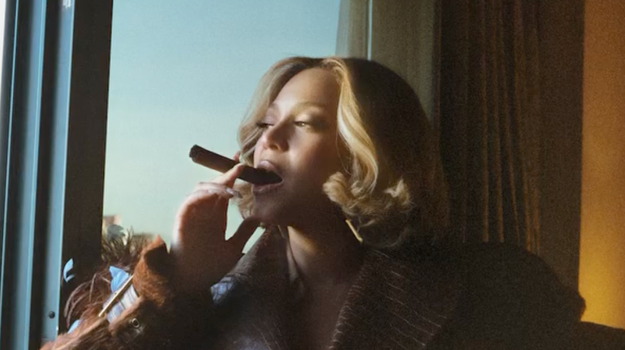 Kráľovná prišla o svoju korunu krásy! Beyoncé šokovala fanúšikov!