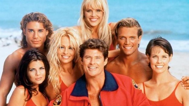 Ikonický seriál BAYWATCH sa vracia na obrazovky! Táto herečka nahradí PAMELU ANDERSON!