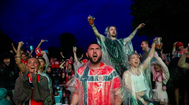 Zo stávky sa stal hit, letecké spoločnosti pobavili internet