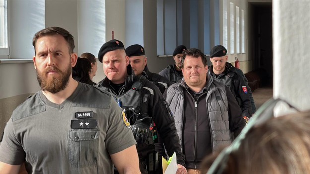 Policajti Čurilla a Ďurko nepôjdu do väzby, rozhodol súd