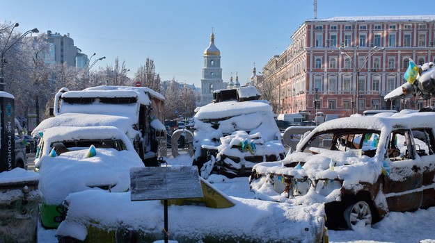 1424. deň na Ukrajine: Vyjednávači pricestovali do USA, Zelenskyj varuje pred ďalšími útokmi