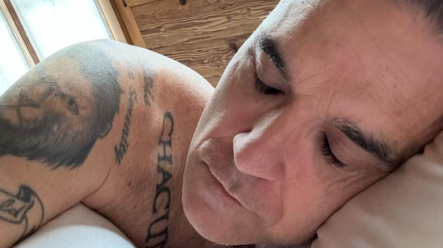 Robbie Williams šokuje! Prichádza o zrak, príčina vydesí mnohých!
