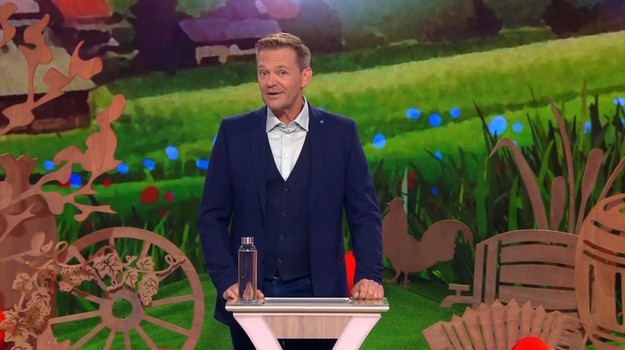 VIDEO: Vášnivý včelár Nikodým v ohrození: Štipanec priamo do oka!