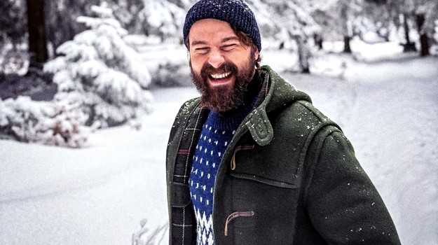 Richard Autner vytiahol doplnok, ktorý sa vracia do pánskej módy: Zahreje a outfitu dodá štýl