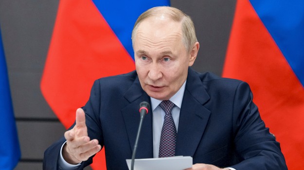 Putin navrhuje dlhšie fungovanie jaslí: Ženy sa majú vrátiť do práce, krajine chýba pracovná sila