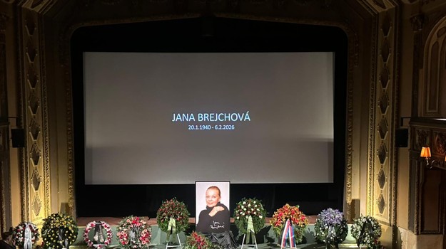Posledná klapka pre Janu Brejchovú: Lucerna sa lúči s legendou českého filmu