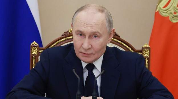 Putin sa ukázal medzi ľuďmi. Video z Kazane však vyvolalo pochybnosti o spontánnosti stretnutia