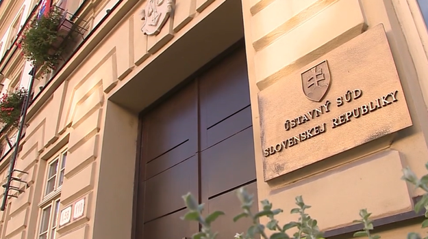 Ústavný súd rozhodol: Vláda musí požiadať o vyslovenie dôvery bez zbytočného odkladu