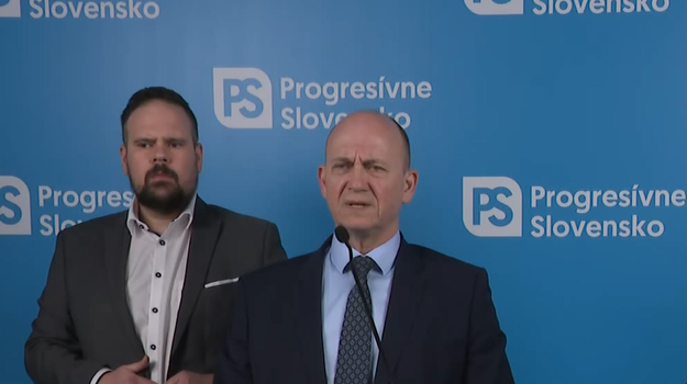 Upratovačky na polícii po rokoch končia. PS chce zvolať mimoriadny výbor