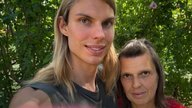 Reakcie Slovenska po prvej epizóde Mama, ožeň ma: Diváci sa BAVIA, kritizujú aj tlieskajú!