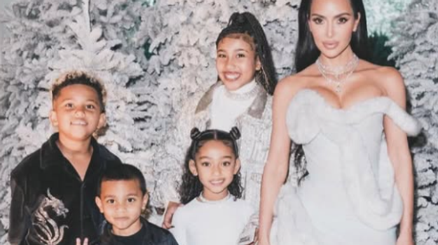 V dome má celý LES! Kim Kardashian ohromila vianočnou výzdobou,TAKTO to u nej vyzerá!