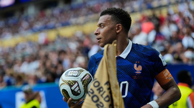 Mbappé, Dembélé a Hakimi roztočili párty na svadbe Lucasa Hernandeza