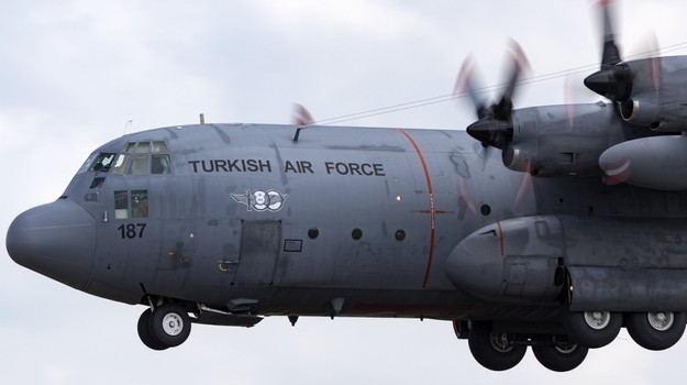 Turecké vojenské lietadlo havarovalo pri hranici Azerbajdžanu s Gruzínskom. Nikto neprežil