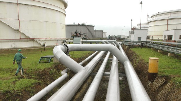 Ropa cez Družbu stále neprúdi: Slovensko rokuje o alternatívach