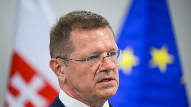 Demisia leží na stole, meno nástupcu nikde. Koalícia hľadá riešenie už piaty deň