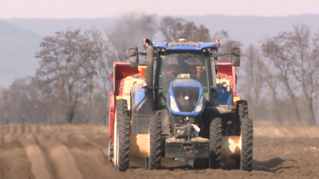 Farmárovi pri brutálnom útoku zohavili uši a strelili ho do chrbta. Útočníci ukradli len auto