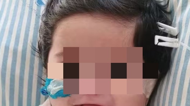 Štvormesačný chlapček zomrel v nemocnici. Sestrička mu do žily vstrekla mlieko