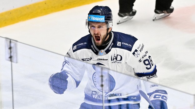Zostrihy: Poprad lídrom aj po 15. kole Tipsport ligy, Žilina pokorila Nitru až po predĺžení. Slovan doma prehral
