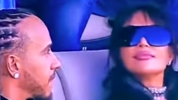 Tajné rande na Super Bowle? Kamery odhalili Kardashianku s Hamiltonom!