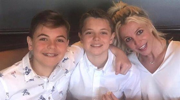 Vydal otrasnú knihu o manželstve s Britney, ktorá má len TENTO jediný sen! Vraj jej s tým pomôže!