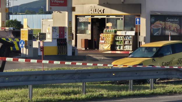 Streľba na čerpacej stanici v Trenčíne: Páchateš vystrelil na budovu a ušiel