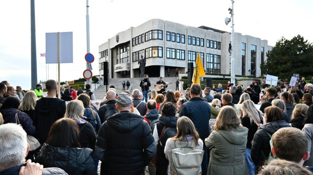 Kto sa chystá 17. novembra štrajkovať? Prieskum ukázal, voliči ktorej strany sú najaktívnejší