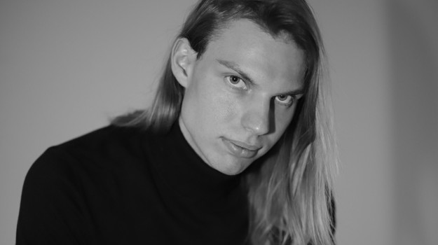 Legolas z Mama, ožeň ma ponížený v centre Bratislavy: VYHODILI ho z reštaurácie!