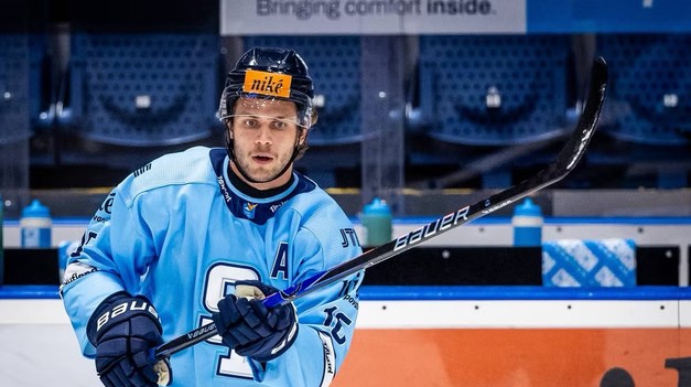 Slovan ruší všetky aktivity, Kukumberg bojuje o život